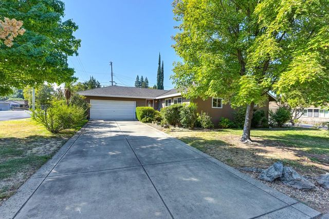 1056 Entrada Rd, Sacramento, CA 95864