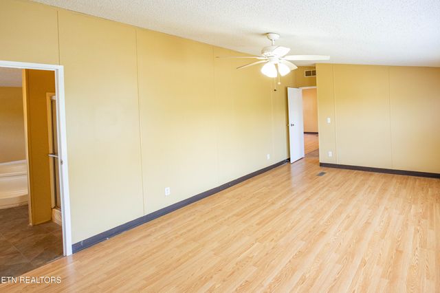 284 Clearwater Ridge Rd, Maynardville, TN 37807