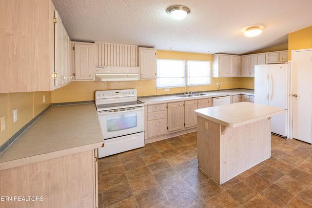 284 Clearwater Ridge Rd, Maynardville, TN 37807