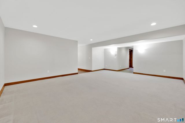 3 Eton Place, Farmington, CT 06032