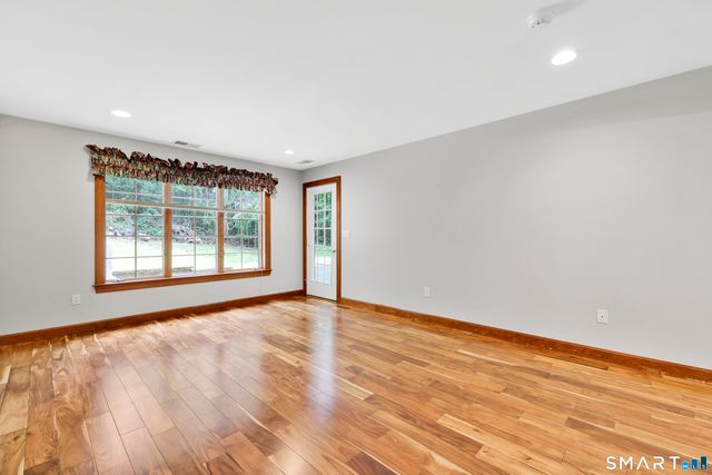 3 Eton Place, Farmington, CT 06032