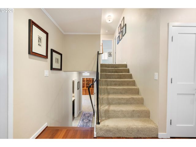 17810 SARAH HILL Ln, Lake Oswego, OR 97035