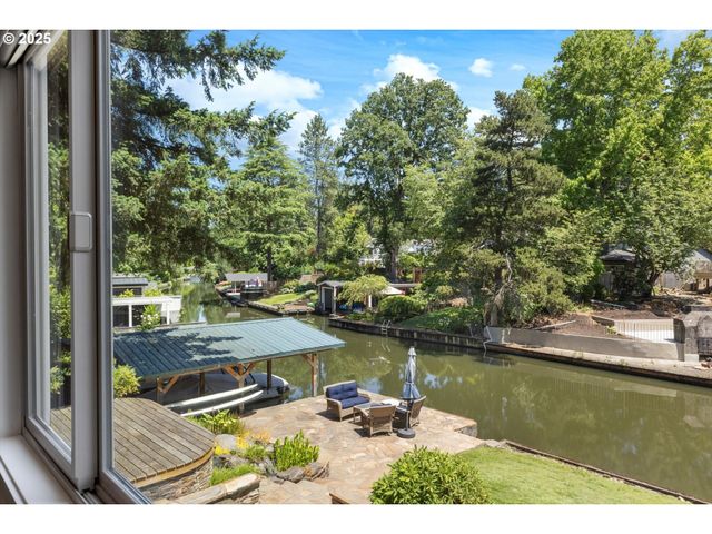 17810 SARAH HILL Ln, Lake Oswego, OR 97035