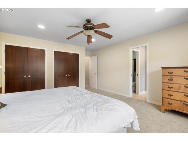 17810 SARAH HILL Ln, Lake Oswego, OR 97035