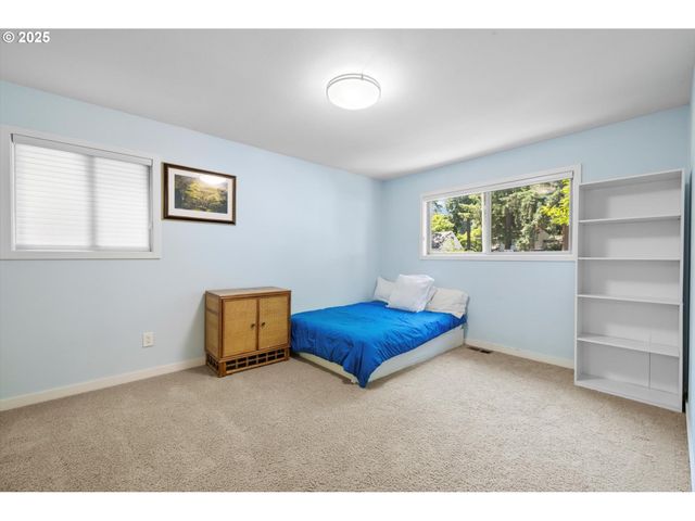 17810 SARAH HILL Ln, Lake Oswego, OR 97035