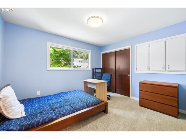 17810 SARAH HILL Ln, Lake Oswego, OR 97035