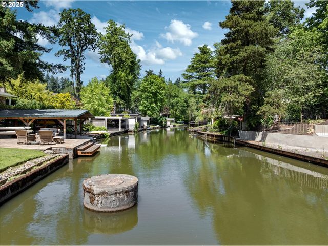 17810 SARAH HILL Ln, Lake Oswego, OR 97035