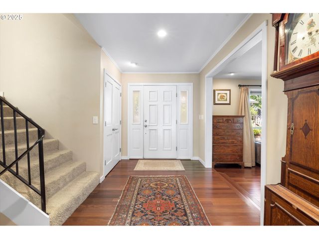 17810 SARAH HILL Ln, Lake Oswego, OR 97035