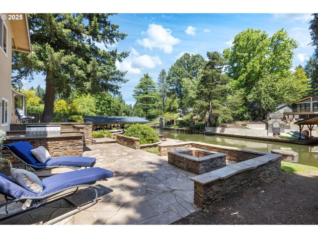 17810 SARAH HILL Ln, Lake Oswego, OR 97035