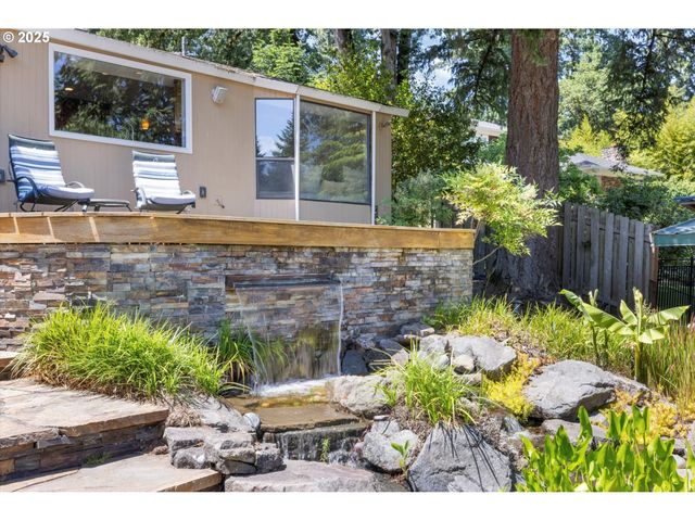 17810 SARAH HILL Ln, Lake Oswego, OR 97035