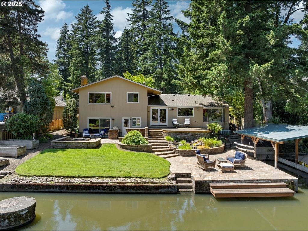 17810 SARAH HILL Ln, Lake Oswego, OR 97035