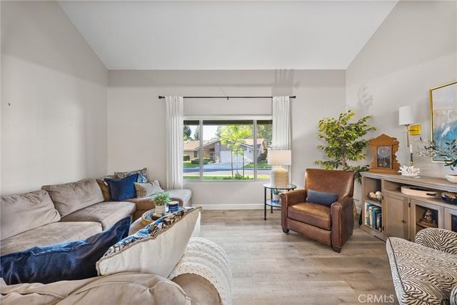 2000 Ashe 2, Bakersfield, CA 93309