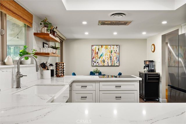2000 Ashe 2, Bakersfield, CA 93309