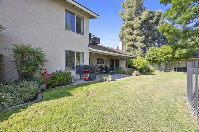 2000 Ashe 2, Bakersfield, CA 93309