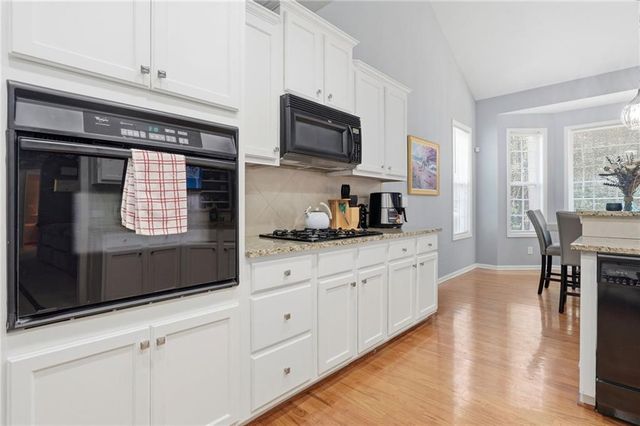 3352 Walnut Ridge, Atlanta, GA 30349