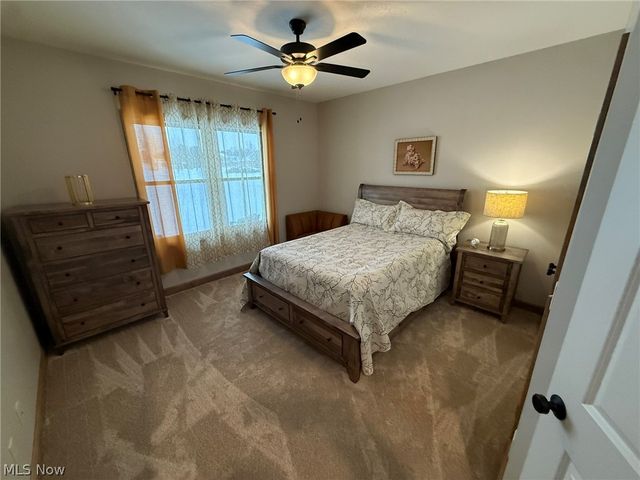 1196 Pinebluff Drive NE, New Philadelphia, OH 44663