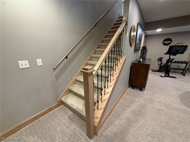 1196 Pinebluff Drive NE, New Philadelphia, OH 44663