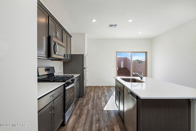 7304 W Coastal Plain Way, Tucson, AZ 85757