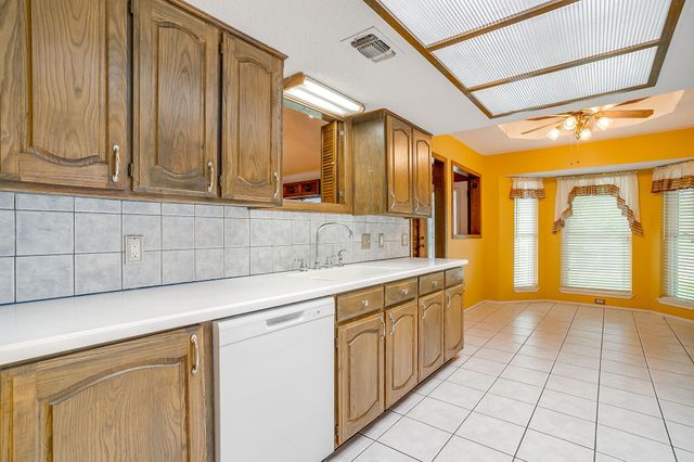 3840 Coronado Court, Weatherford, TX 76087