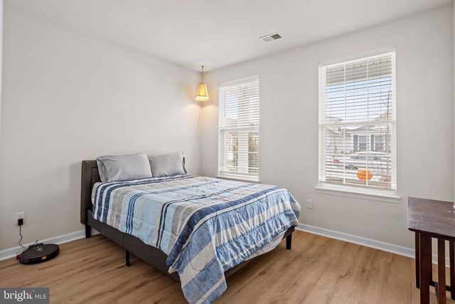 6 PRESTON LN, Delanco, NJ 08075