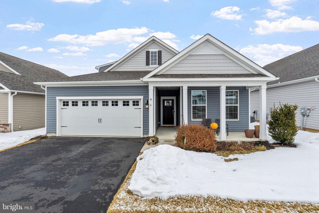 6 PRESTON LN, Delanco, NJ 08075