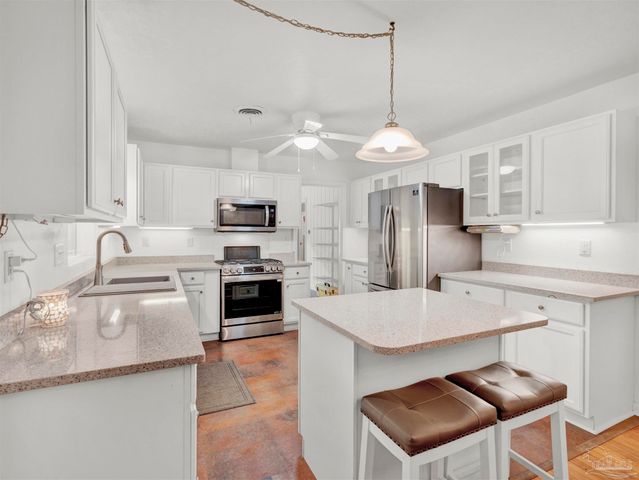 111 Euclid St, Pensacola, FL 32503