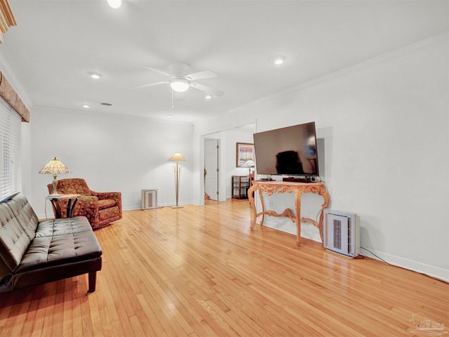 111 Euclid St, Pensacola, FL 32503