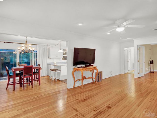 111 Euclid St, Pensacola, FL 32503