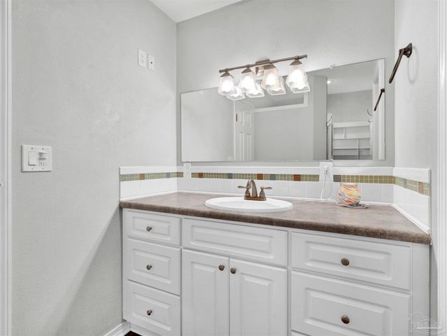 111 Euclid St, Pensacola, FL 32503