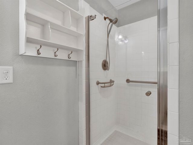 111 Euclid St, Pensacola, FL 32503