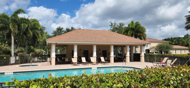 4277 SW Pine Cove Court, Stuart, FL 34997