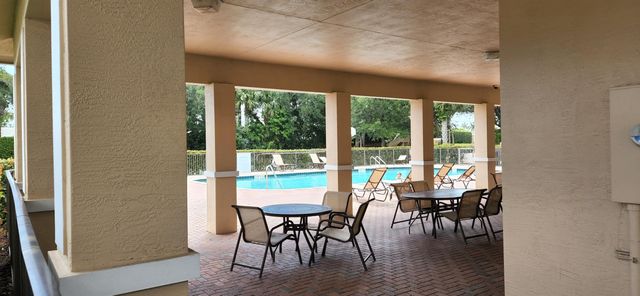 4277 SW Pine Cove Court, Stuart, FL 34997
