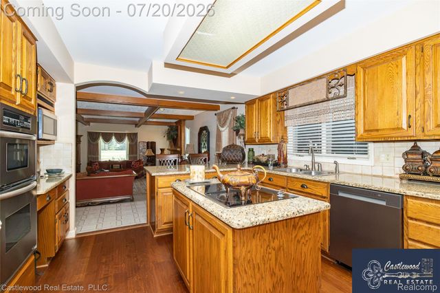 17150 S Nunneley Road, Clinton Charter Township, MI 48035