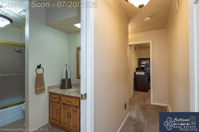 17150 S Nunneley Road, Clinton Charter Township, MI 48035