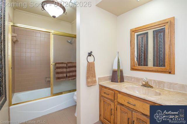 17150 S Nunneley Road, Clinton Charter Township, MI 48035