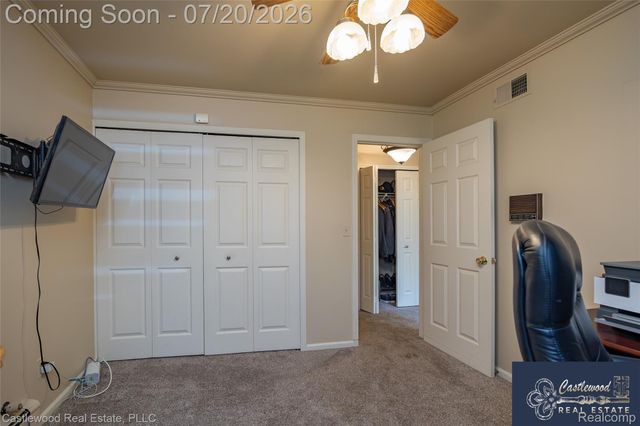 17150 S Nunneley Road, Clinton Charter Township, MI 48035