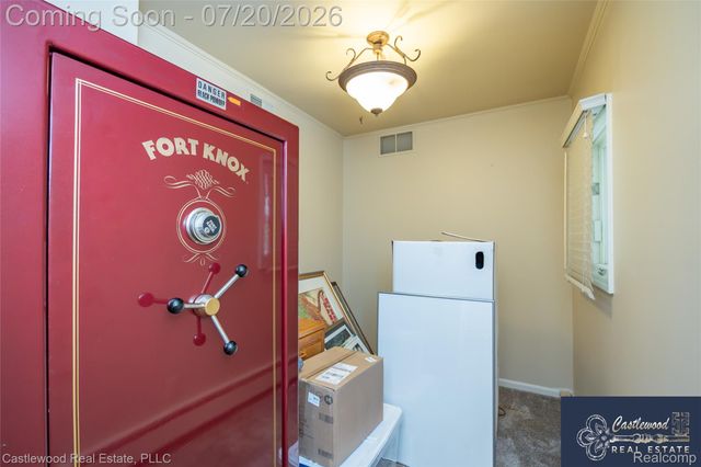 17150 S Nunneley Road, Clinton Charter Township, MI 48035