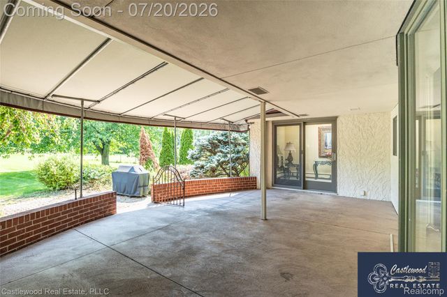 17150 S Nunneley Road, Clinton Charter Township, MI 48035