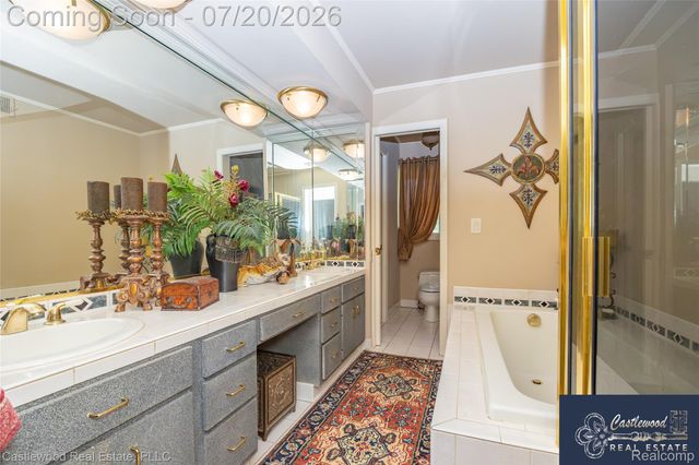 17150 S Nunneley Road, Clinton Charter Township, MI 48035