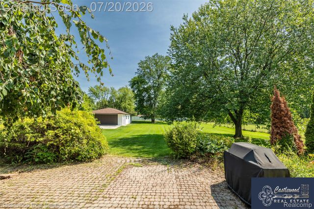 17150 S Nunneley Road, Clinton Charter Township, MI 48035