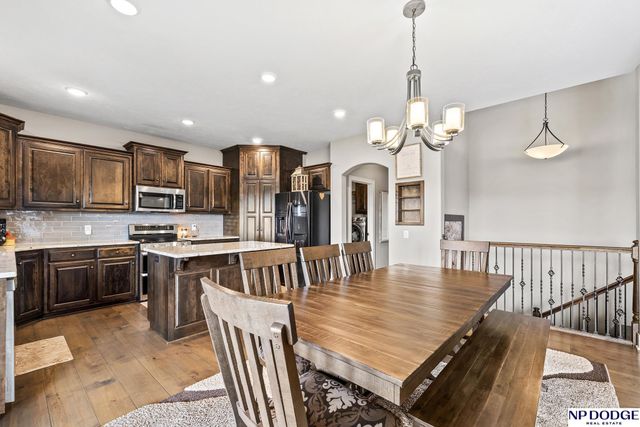 18707 Spaulding Street, Omaha, NE 68022