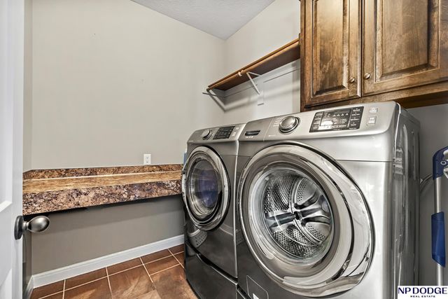 18707 Spaulding Street, Omaha, NE 68022