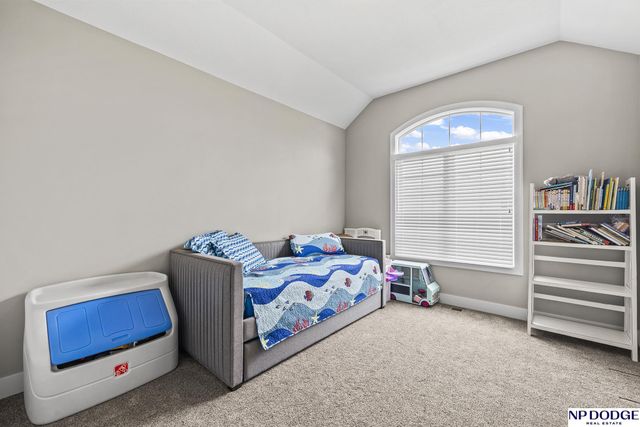 18707 Spaulding Street, Omaha, NE 68022