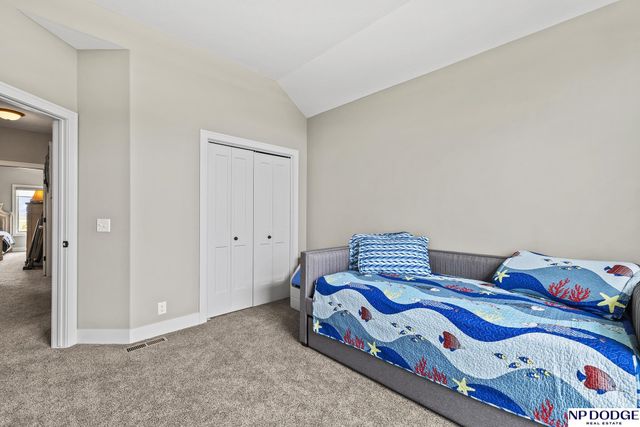 18707 Spaulding Street, Omaha, NE 68022