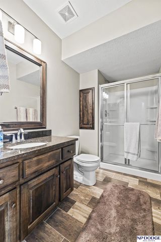 18707 Spaulding Street, Omaha, NE 68022