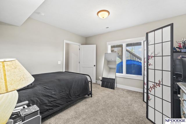 18707 Spaulding Street, Omaha, NE 68022