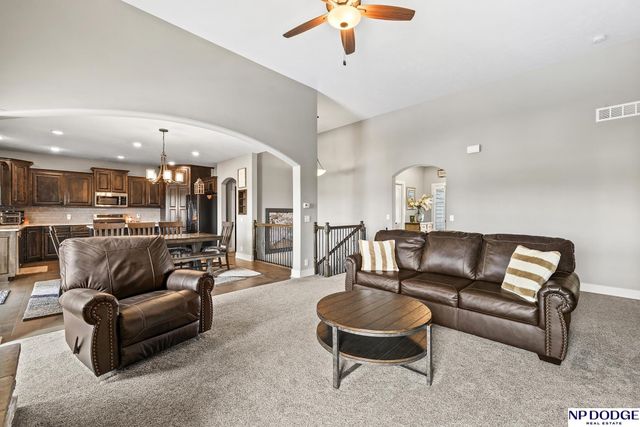 18707 Spaulding Street, Omaha, NE 68022