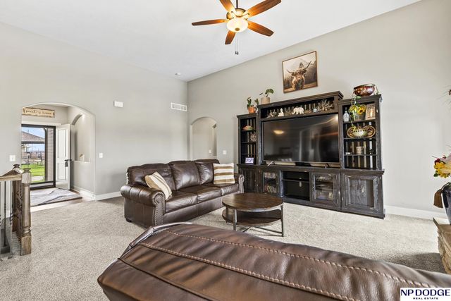 18707 Spaulding Street, Omaha, NE 68022