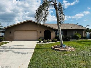 206 SW 33rd ST, Cape Coral, FL 33914