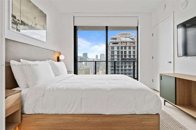 159 NE 6th St 2905, Miami, FL 33132